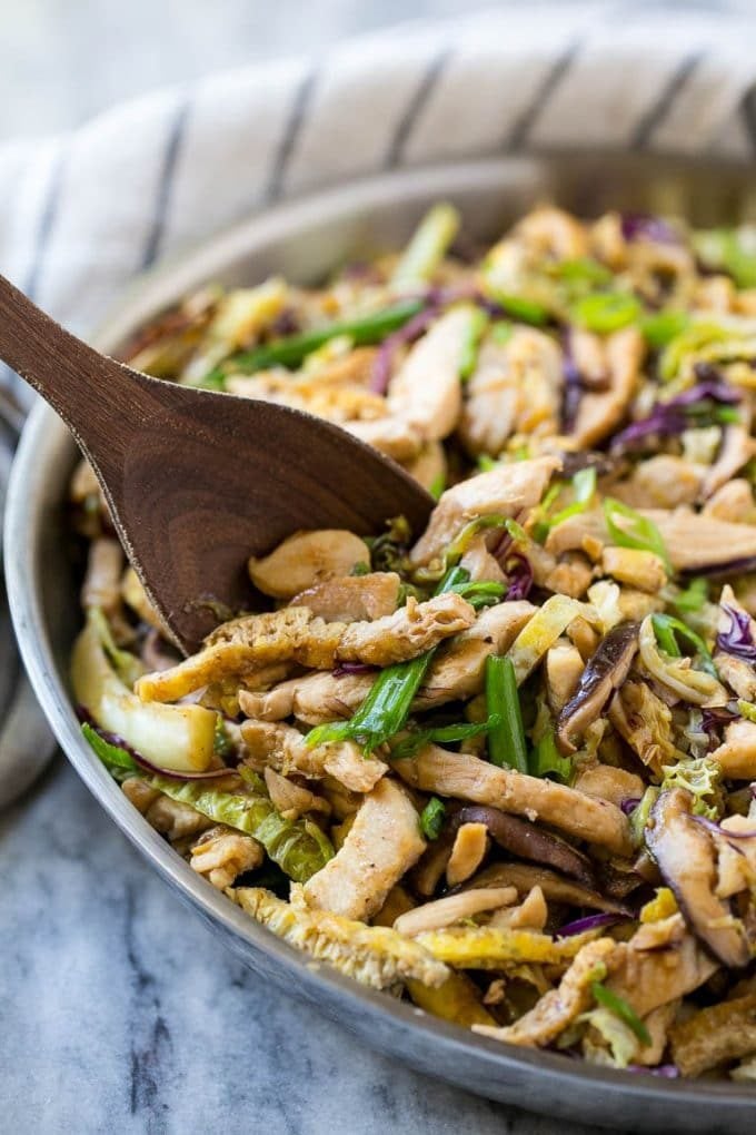 Moo Shu Chicken Recipe | Easy Chicken Recipe | Asian Chicken Recipe | Take Out Recipe | Easy Dinner Recipe #chicken #stirfry #mooshu #dinner #sraye Moo shu chicken in a skillet with vegetables.