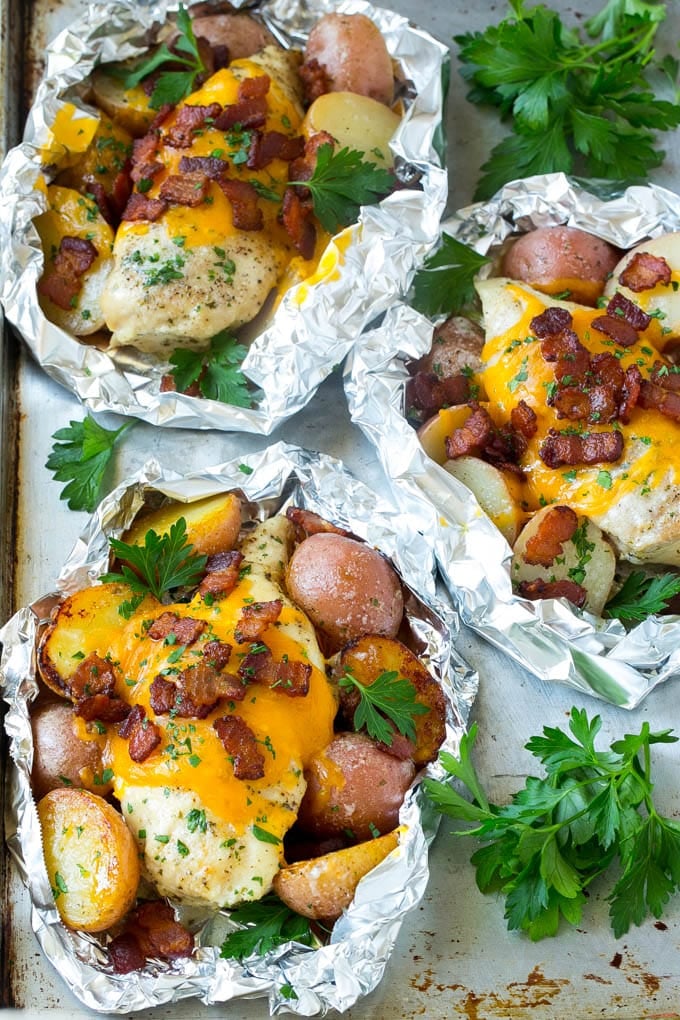 Bacon Ranch Chicken Foil Packets | Chicken in Foil | Foil Packet Recipe | Ranch Chicken #ranchchicken #grilling #chicken #foilpacket #foilpackets #bacon #dinner #sraye Chicken foil packets with potatoes, bacon and parsley.