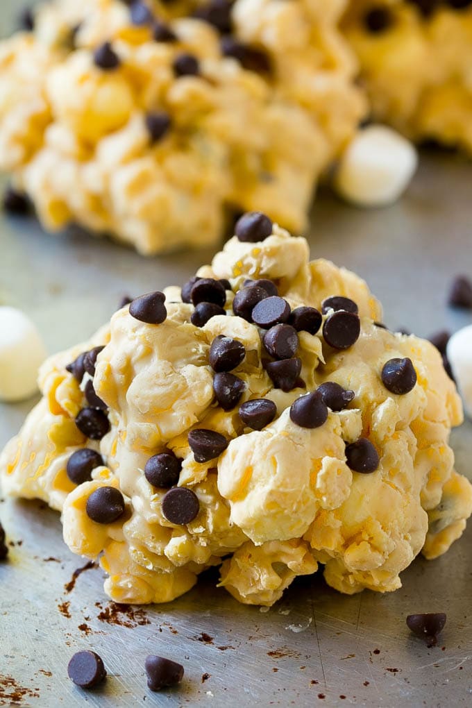 Avalanche Cookies Recipe | No Bake Cookie Recipe | Easy Cookie Recipe | Avalanche Bark #bark #avalanche #avalanchecookies #cookies #nobakecookies #nobake #dessert #sraye An avalanche cookie on a sheet pan.