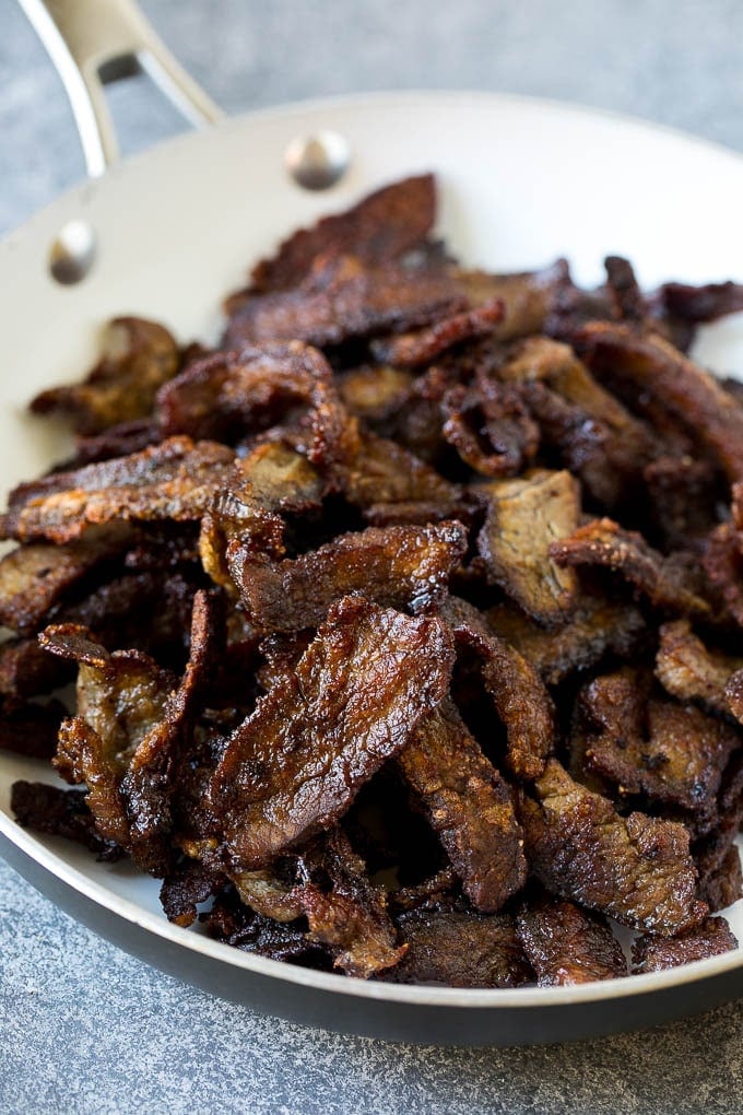 Mongolian Beef Recipe | Asian Beef Recipe | Chinese Beef | Beef Stir Fry #Chinese #Mongolian #Asian #mongolianbeef #beef #sraye #dinner Seared crispy flank steak pieces.