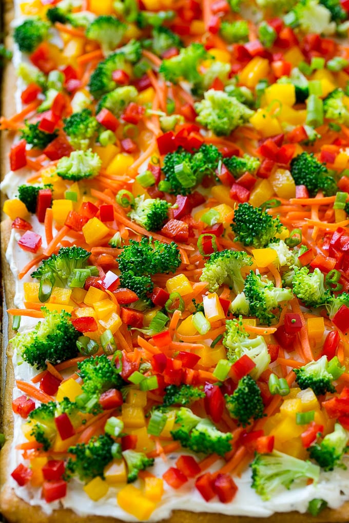 Veggie Pizza Recipe | Crescent Veggie Pizza | Vegetable Pizza Recipe | Holiday Appetizer | Homemade Veggie Pizza #pizza #veggies #vegetarian #appetizer #sraye Veggie pizza on a crescent roll crust with colorful fresh vegetables.