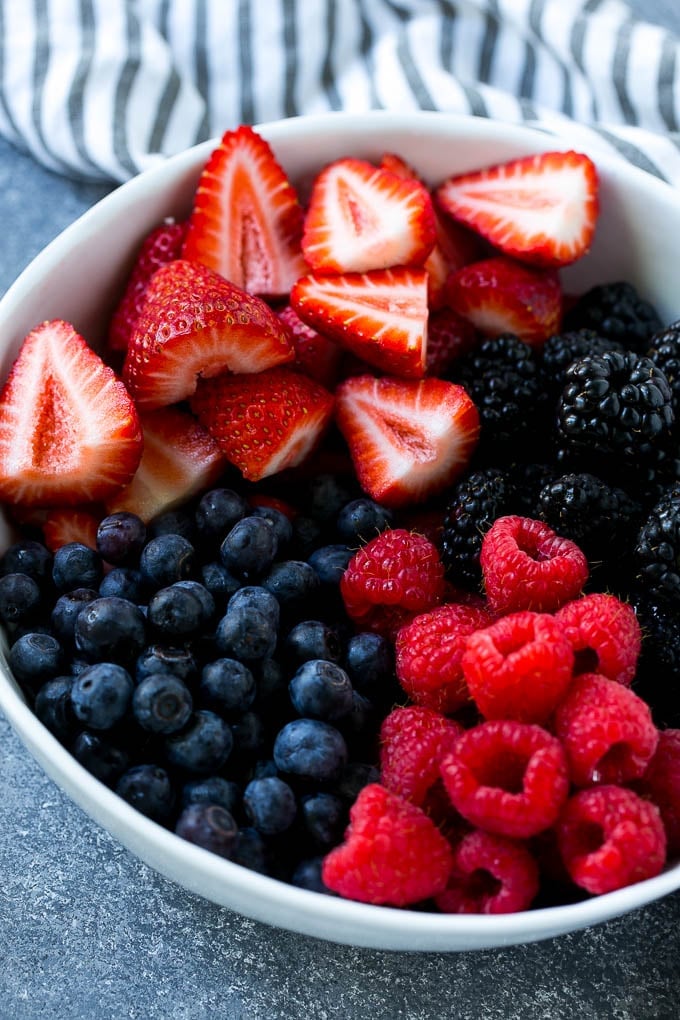 Berry Fruit Salad Recipe | Berry Salad | Summer Berry Salad | Fruit Salad Recipe #berries #fruitsalad #sraye A bowl of blueberries, raspberries, blackberries and strawberries.