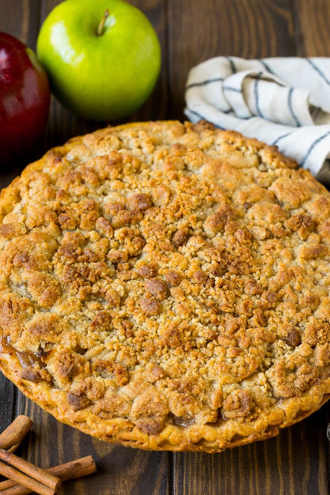 Dutch Apple Pie Recipe | Homemade Apple Pie #pie #apple #dessert #baking #fall #sraye Dutch apple pie with brown sugar topping.