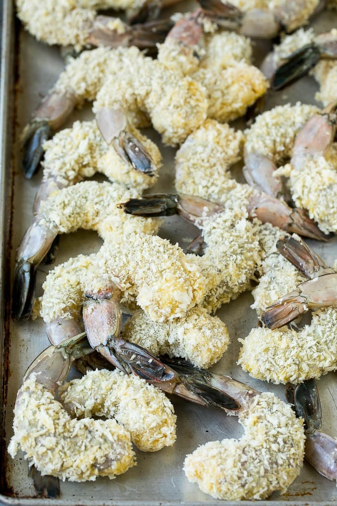 Fried Shrimp Recipe #shrimp #seafood #dinner #appetizer #sraye Shrimp coated in panko breadcrumbs.