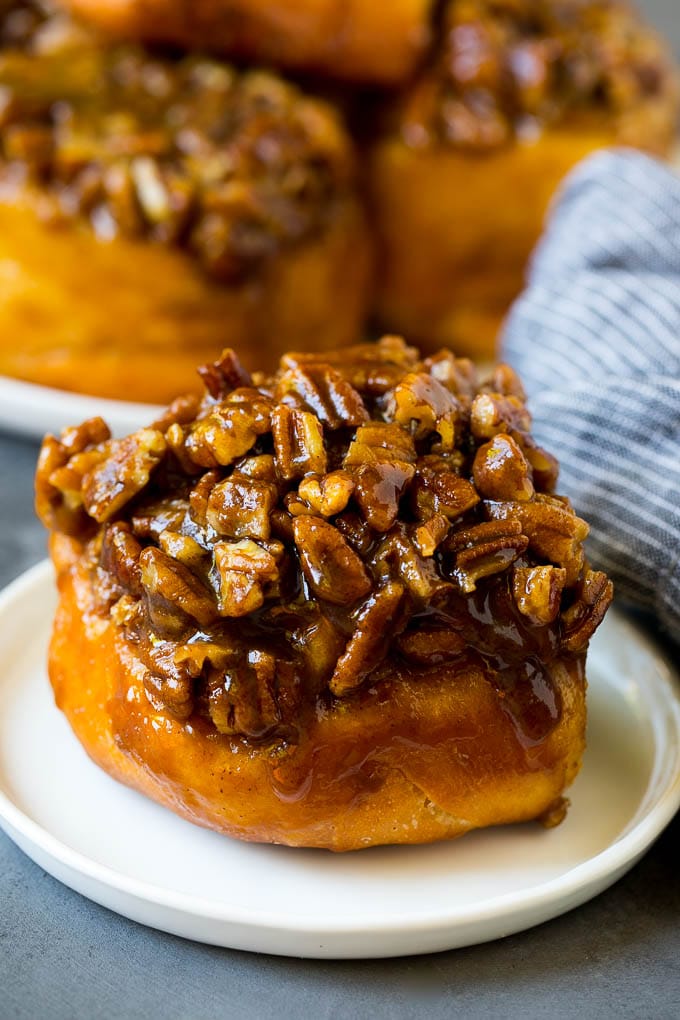 Sticky Buns Recipe | Sweet Rolls | Cinnamon Rolls #breakfast #brunch #cinnamon #pecans #sraye #bread Sticky buns topped with caramel and pecans.